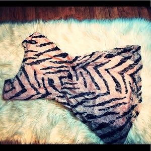 Zebra lace pocket dress with cut out back